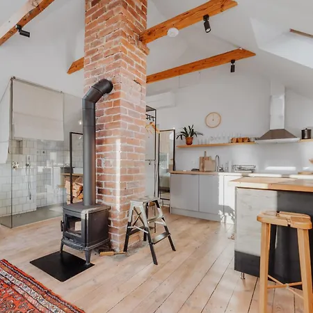 דירה By The Sea הפסלאו